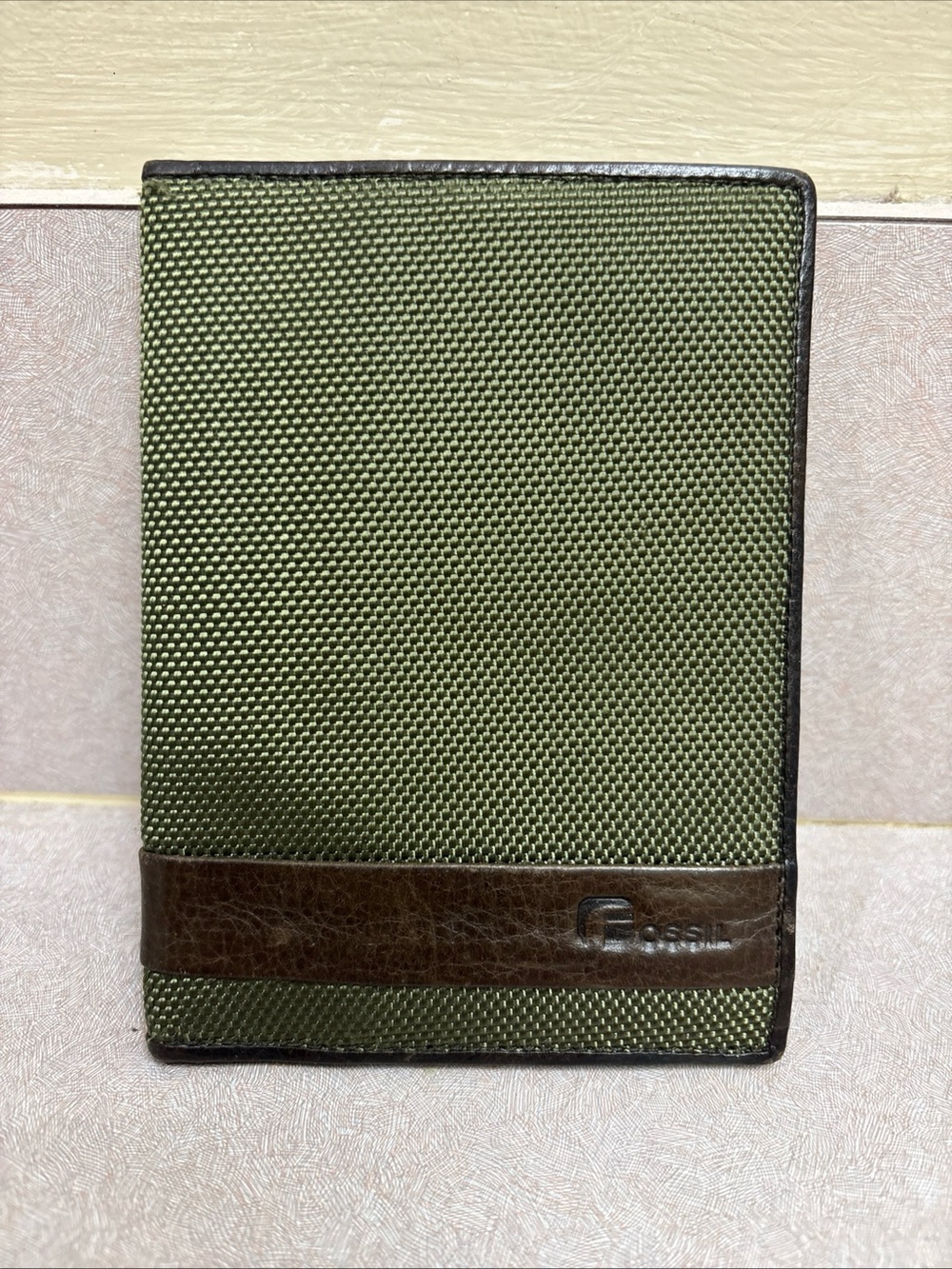 Fossil Green Canvas Leather Passport Travel Bifold Wallet Organizer 4” X 5.5”